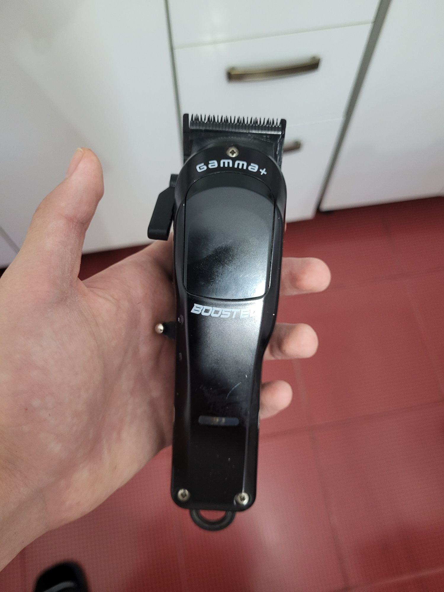 Masina de tuns gamma boosted întreținută