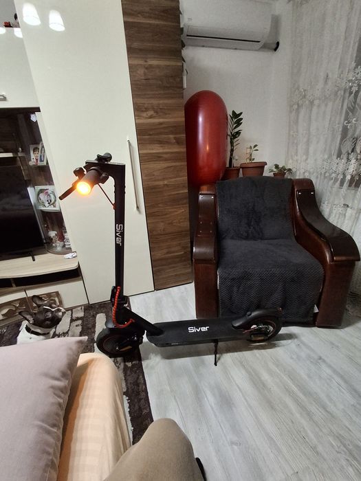 Vând trotineta electrica