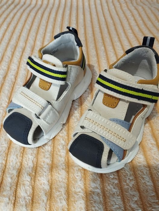 Продам Сандали в отличном состоянии