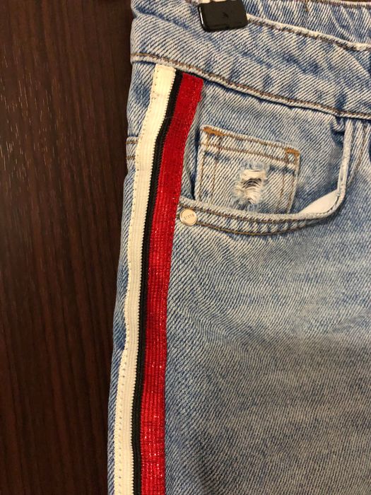 Дънки на марката ZARA