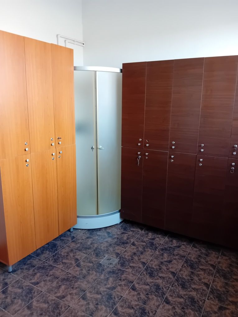 Închiriez spațiu depozitare -producție structură de beton parter înalt