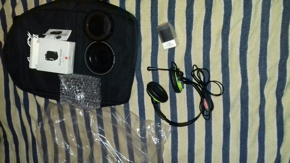 RUCSAC CU BOXA; Miniboxa Bluetooth si casti GENIUS