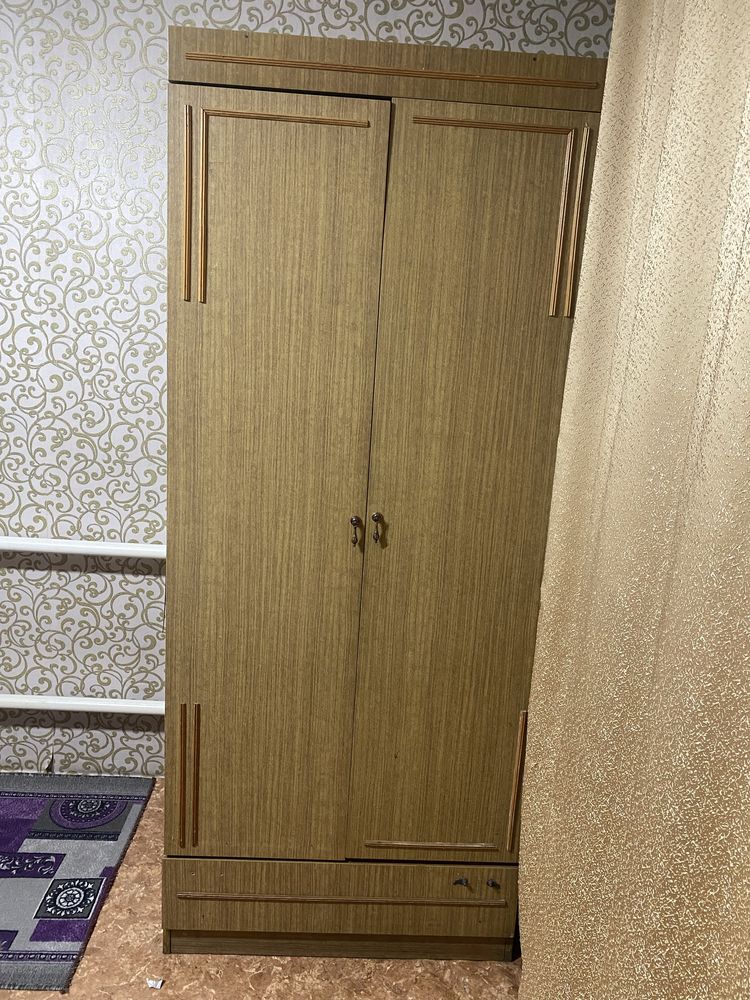 Продаю два шкафа