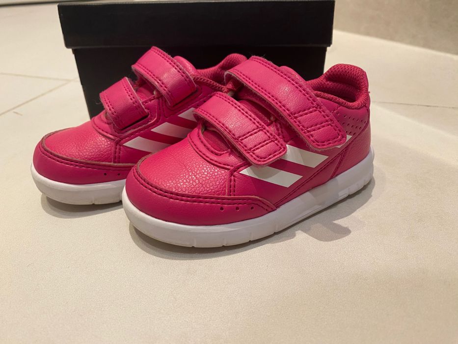 Adidas детски маратонки + подарък