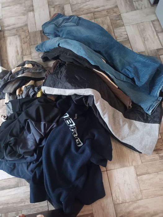 Donez haine de bărbat