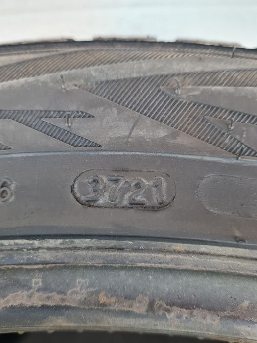 Нови зимни гуми 2 броя NOKIAN WR Suv4 265 45 R21