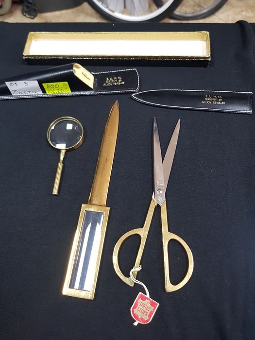 Ножици и нож за писма