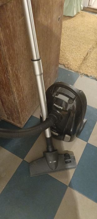 Пылесос Philips 2000w