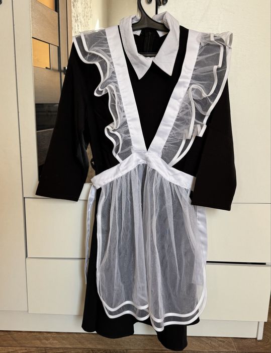 Фартук с платьем на выпускной