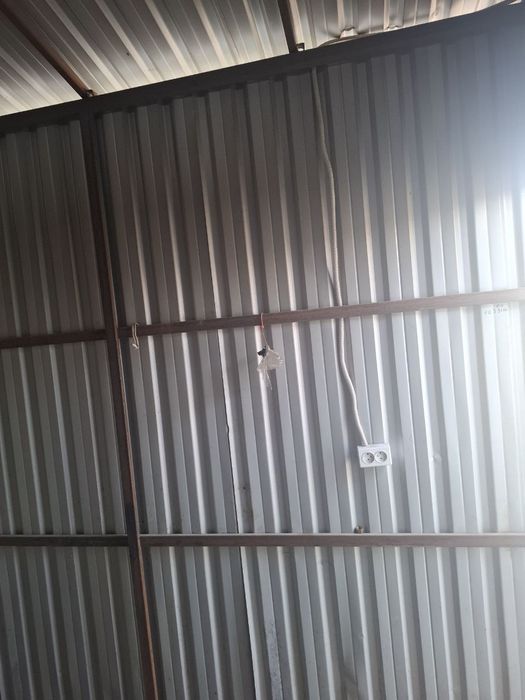 ko'chma do'kon sotiladi