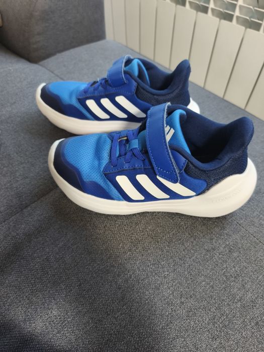 Детски маратонки Adidas 33