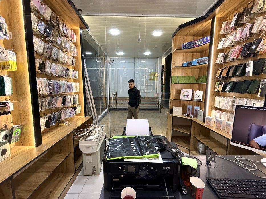 Срочно. Готовый бизнес. Сотилади.Тел-Аксессуар дукон.Кириб ишлаш керак