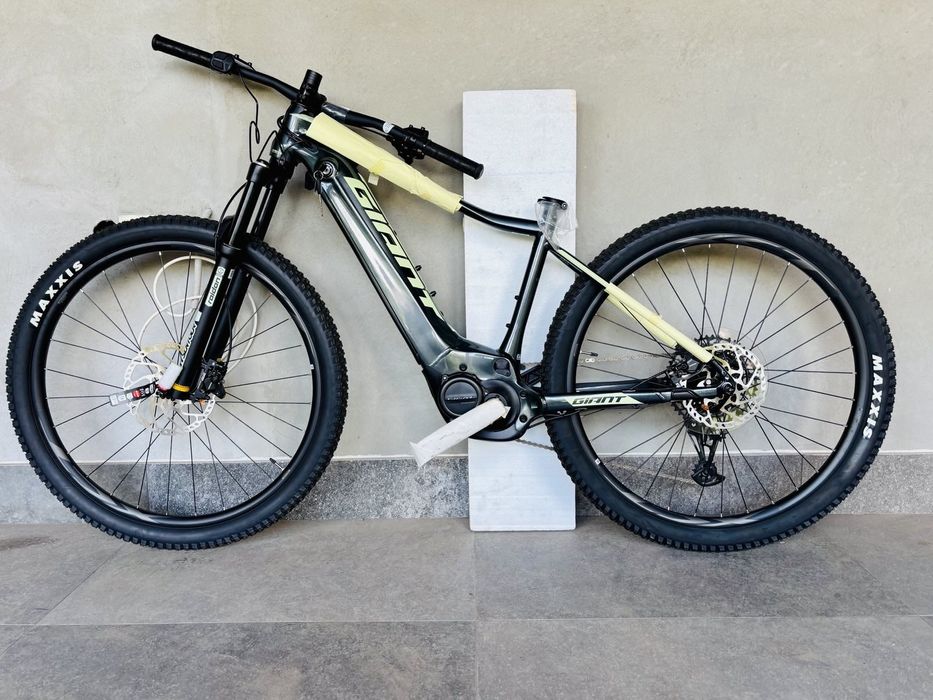 REDUCERE Bicicletă electrică e - MTB GIANT FAthom E+ Yamaha 1x12