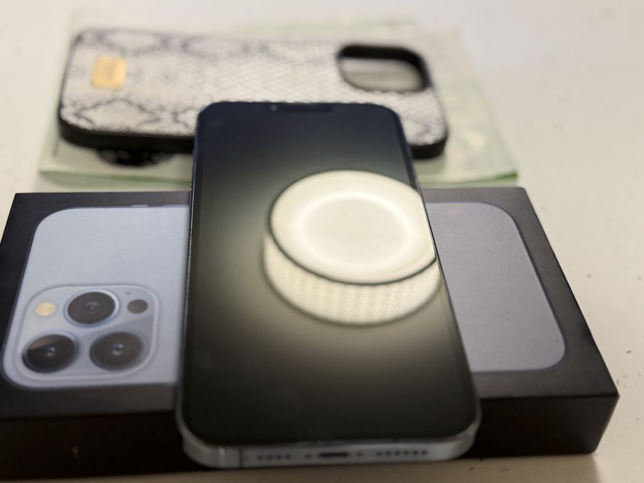 iPhone 13 Pro Max Blue / 128 GB / Cutie / Accesorii !