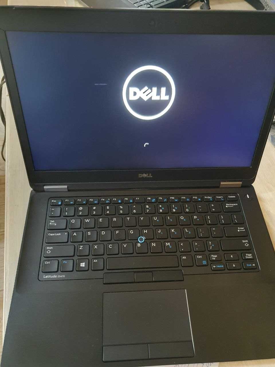 DELL/ i7-6820HQ 2.70GHz/ ssd 500gb/ 12 gb ddr4