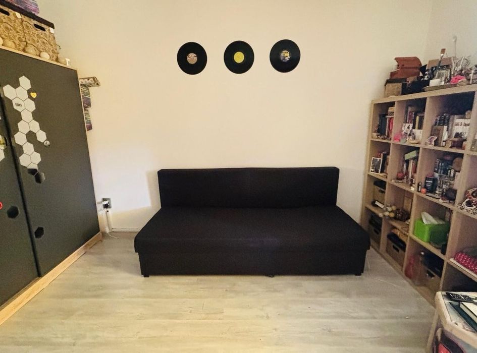 Vând canapea 3 locuri, stare impecabilă