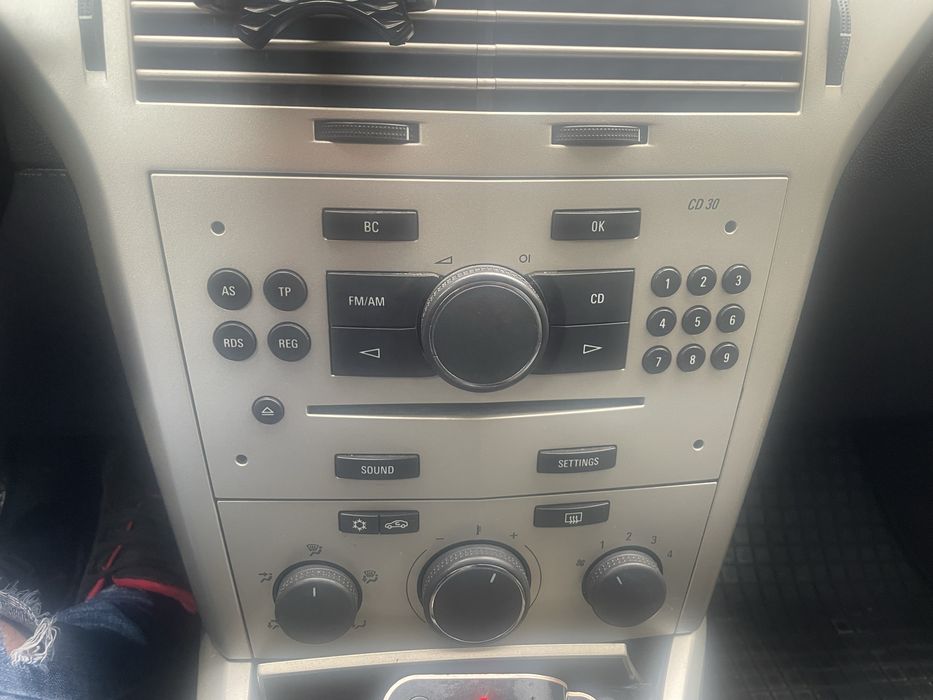 Radio cd opel astra h gtc