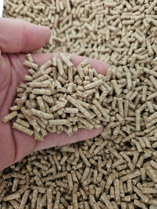 Furaj granulat proteic pentru animale