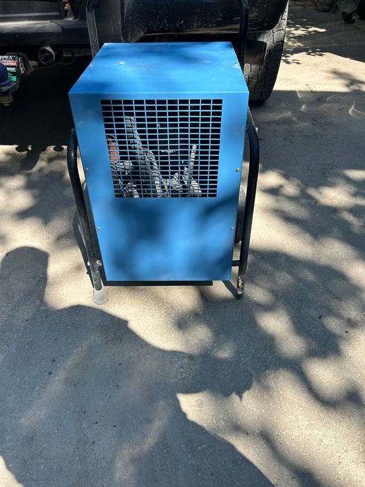 Влагоабсорбатор,внос от Англия 14 литра на денощиеограбен индустриален