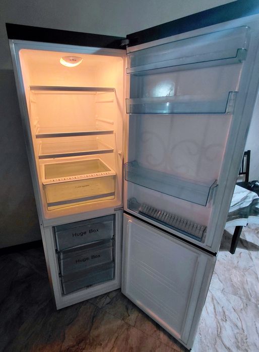 Продам  холодильник