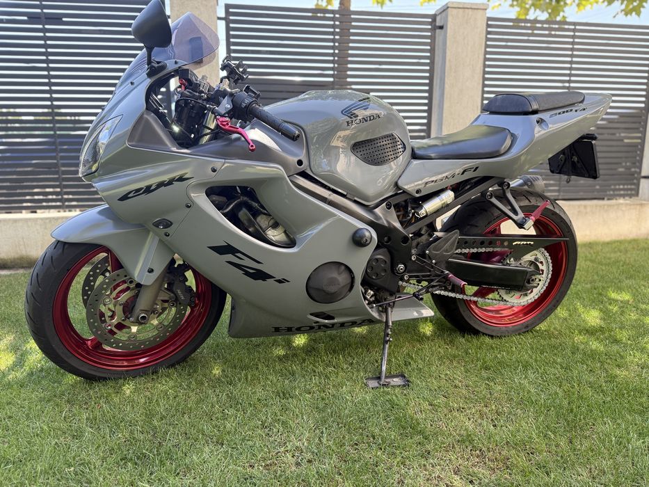 Honda CBR F4I 2004