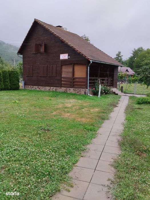 Casa 3 camere,100 mp, 565mp teren,1 baie,1 garaj 0% comision