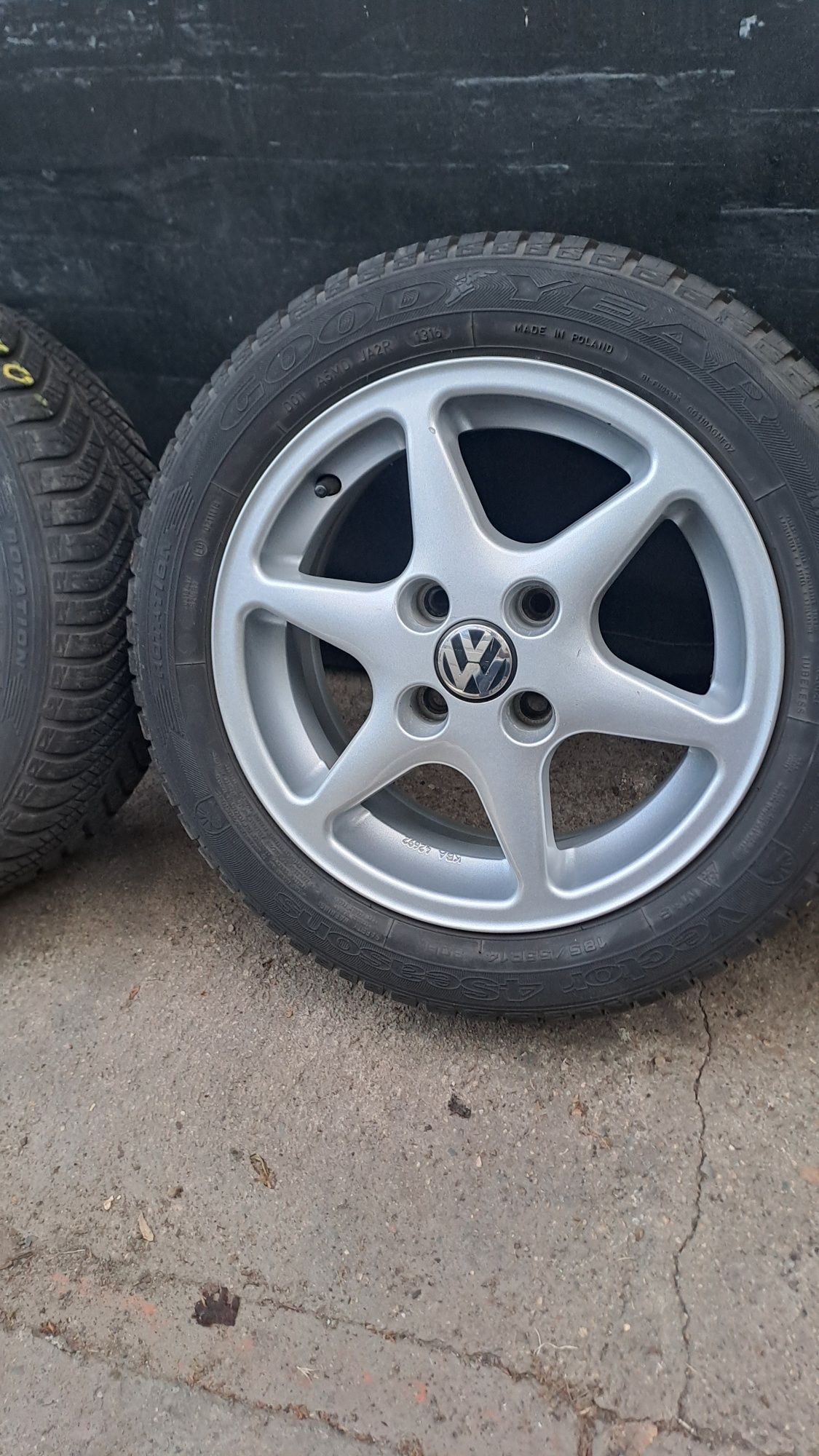 14" 4Х100мм VW, 4X100 Фолксваген джанти с гуми подарък!
