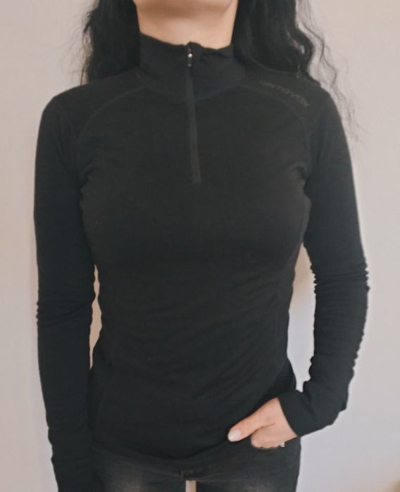 Bluză de corp Ortovox și rochie Moschino