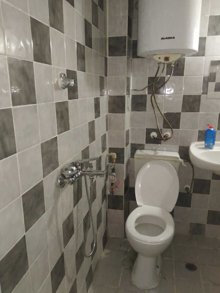 Дава се под наем Едностаен апартамент в Варна, Електрон - 40 кв.м за 357 € - Снимка #3