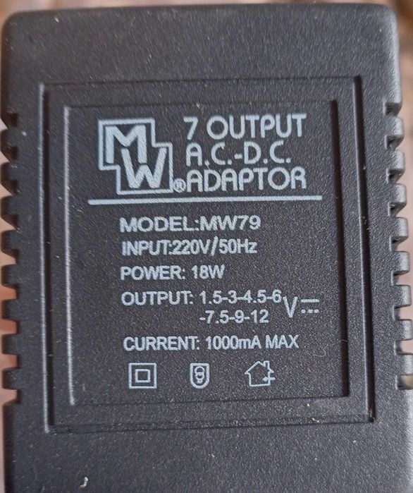 Уокмен плюс Адаптер със 7 аутпута + удължителче за адаптера