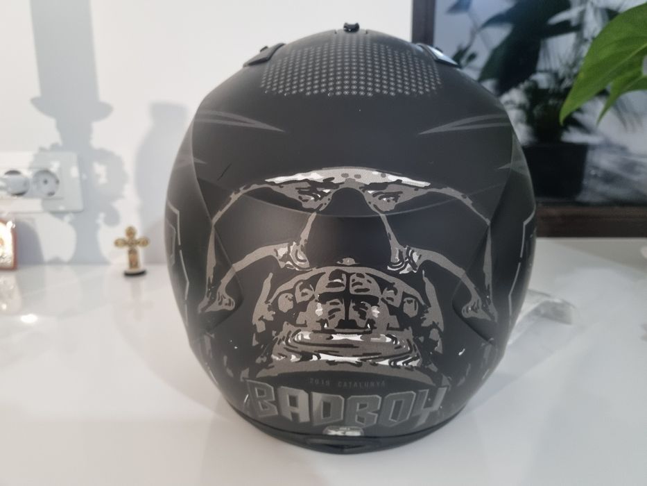 Vand casca Shark NOUA