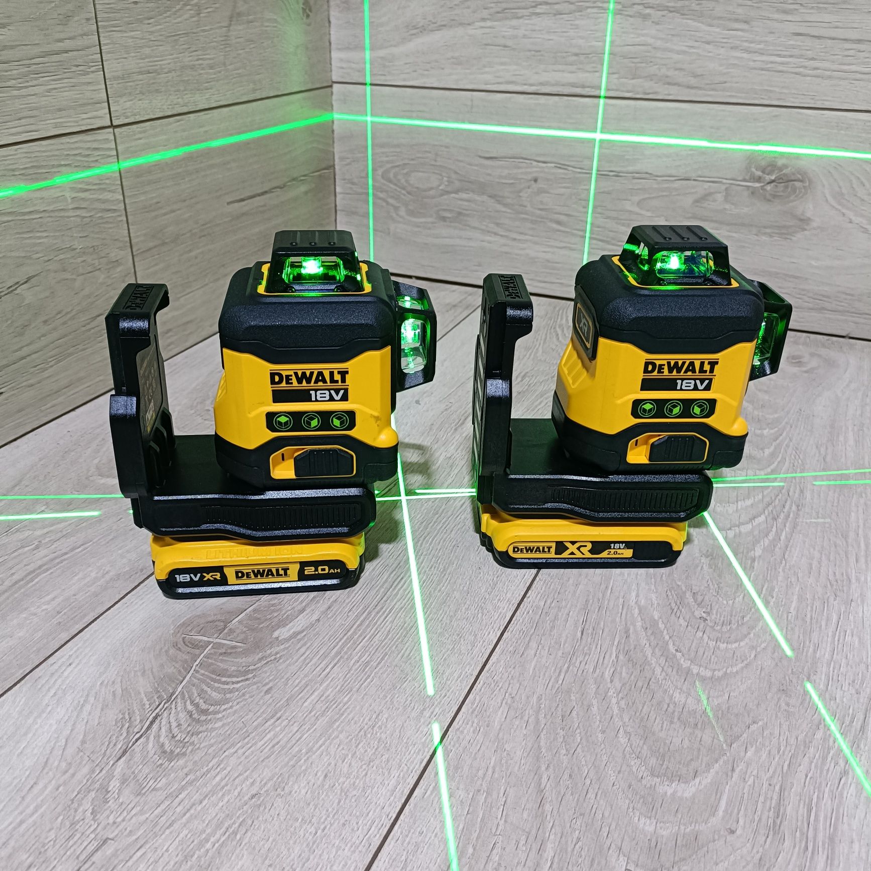 Laser 360° raza verde dewalt DCLE34031 18V