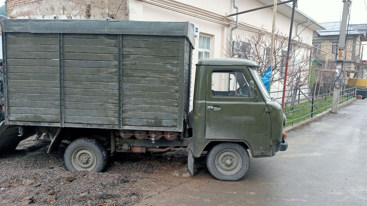 Uaz sotiladi srochna