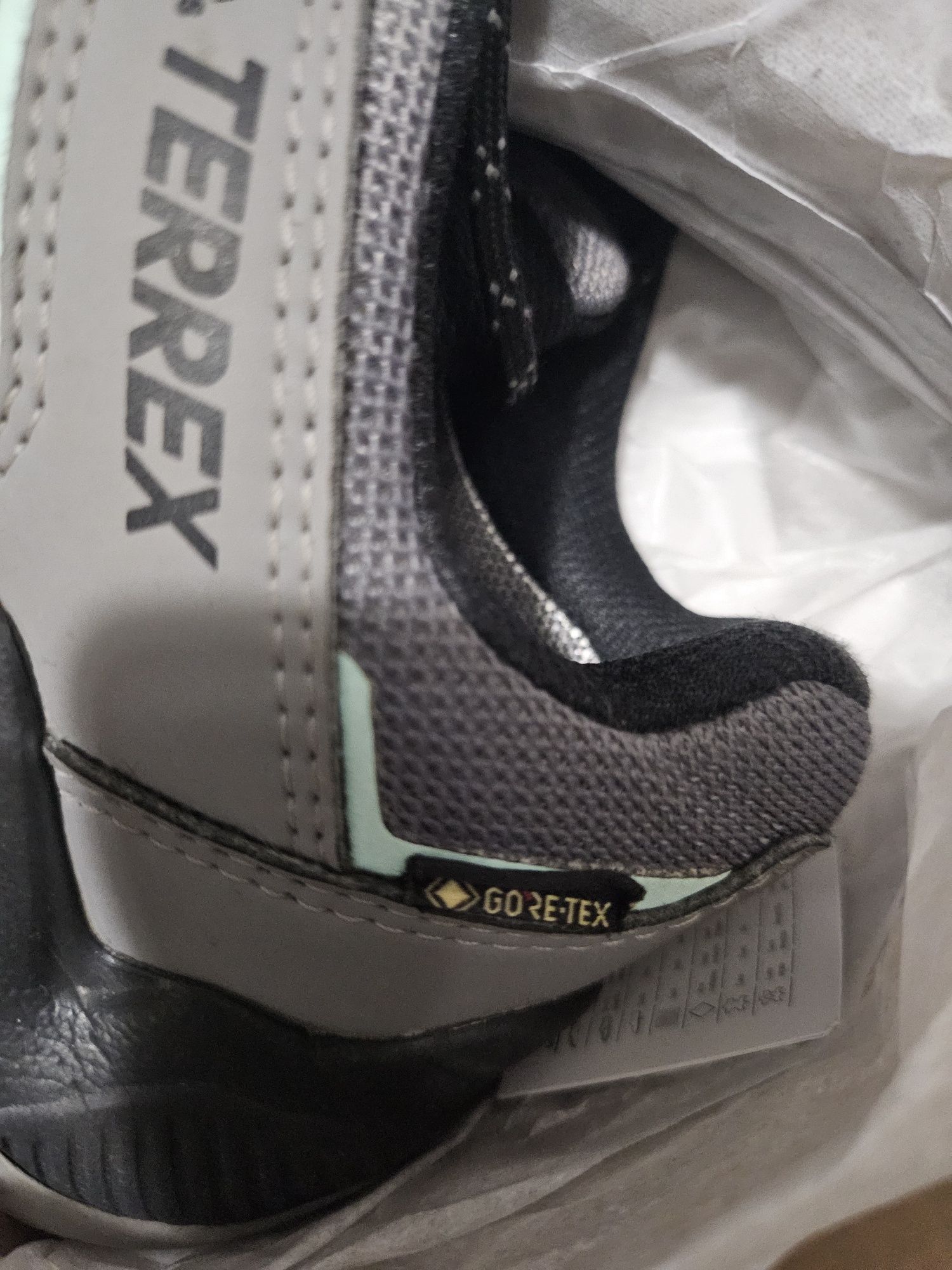 Маратонки Adidas