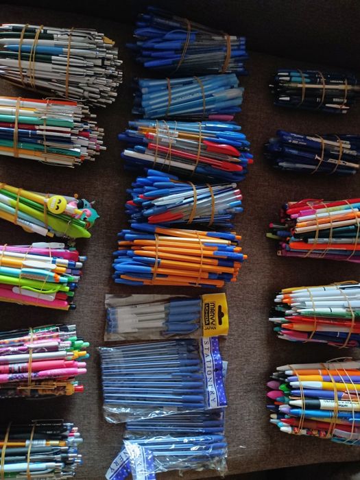 Химикалки  и моливи-1лв