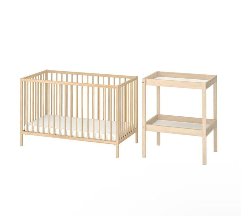 Продаю кровать+пеленальный стол ИКЕА