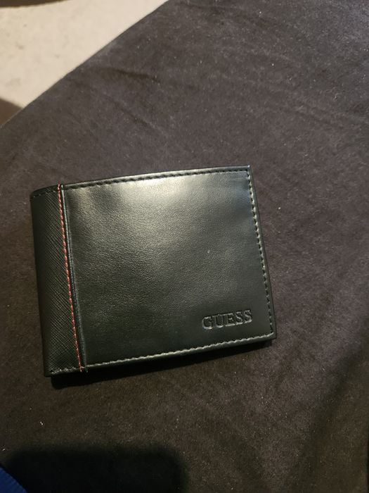 Оригинално портмоне guess
