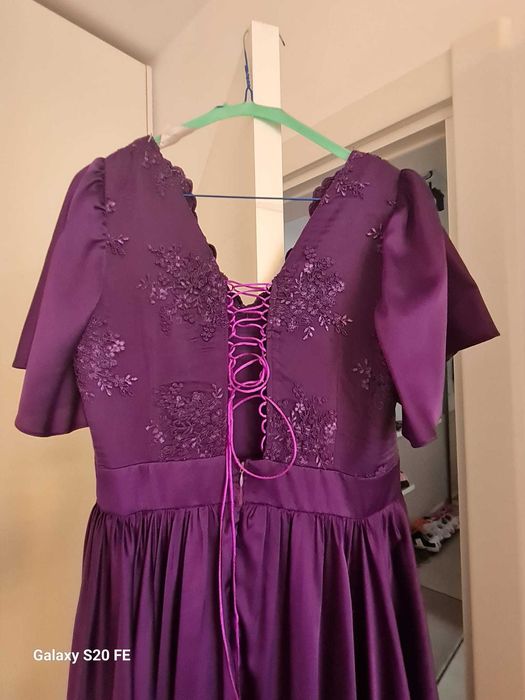 Vand 2 rochite de ocazie create de celebra Luiza Wilems