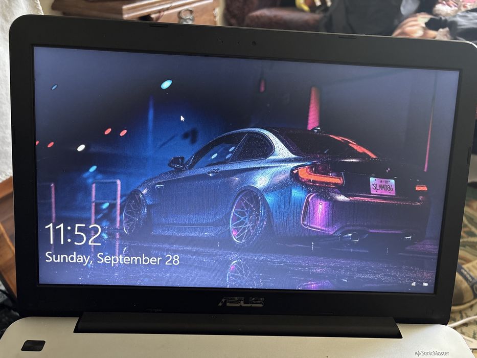 Leptop Asus F555D