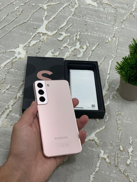 Samsung Galaxy S22 в идеальном состоянии