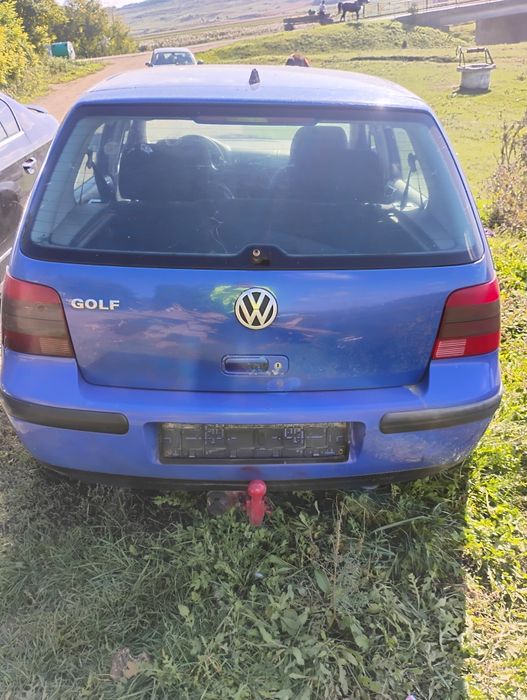 Vând  golf 4  1.4 benzină