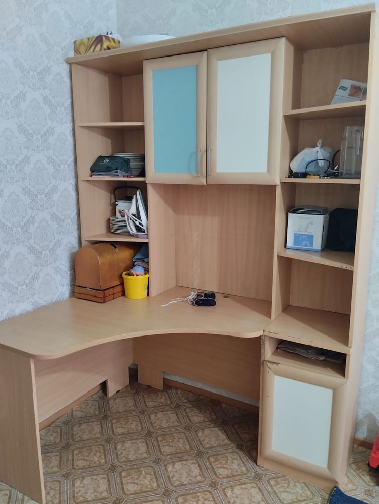 Продам компьютерный стол
