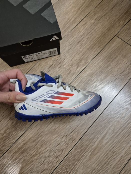 Детски стоножки за футбол adidas