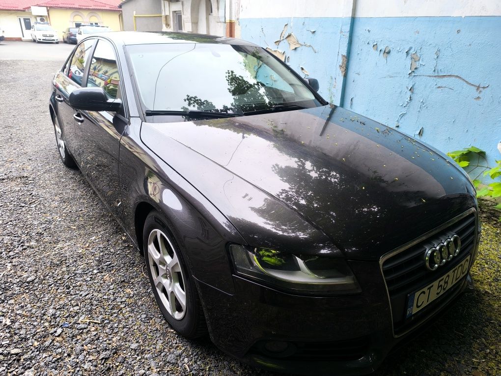 Vând sau schimb Audi A4 b8