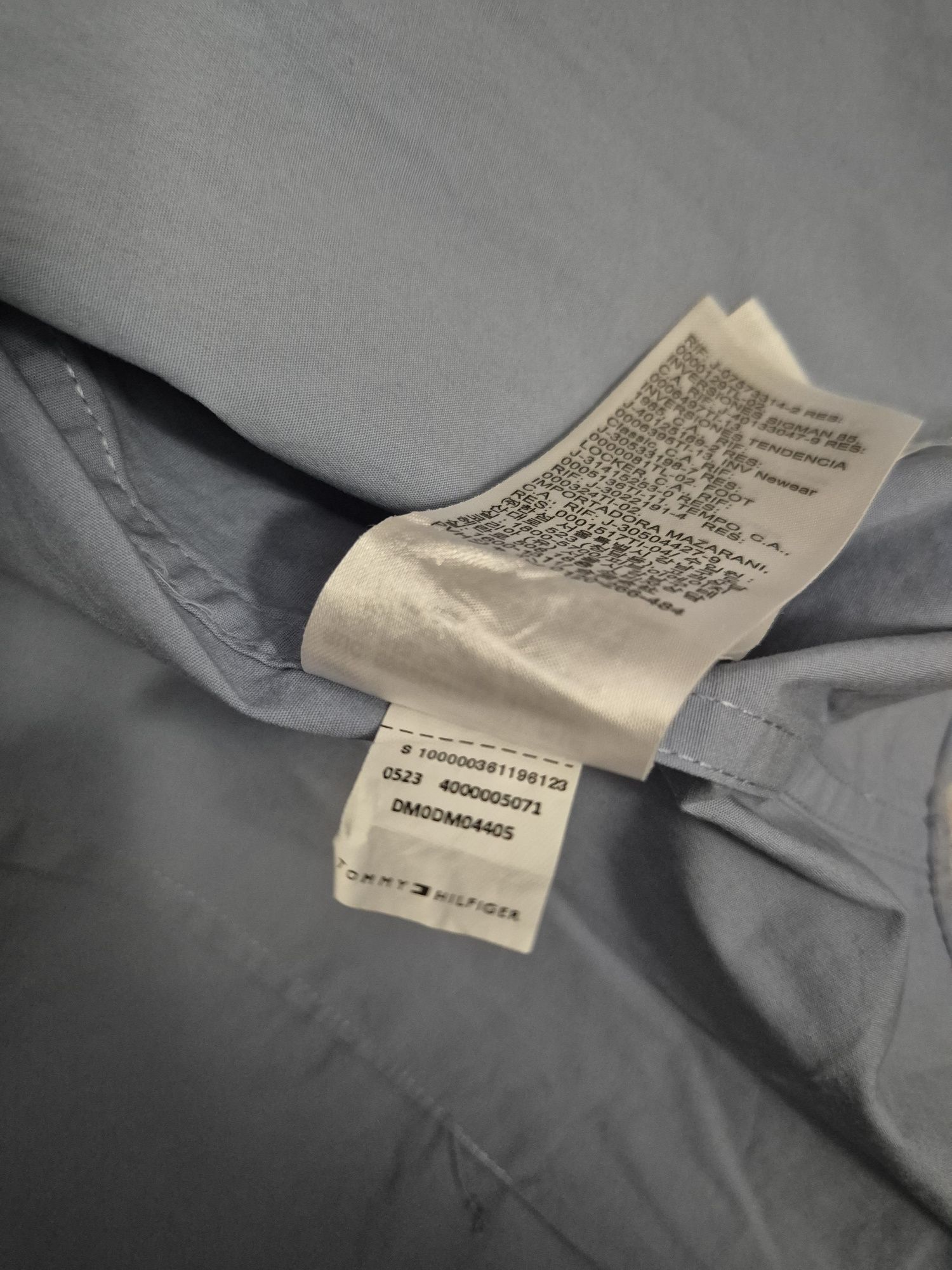 Camasa Tommy Jeans Slim Fit îmbrăcată de 2 ori