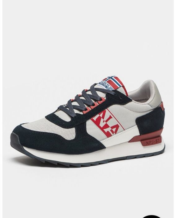 Vand adidasi Napapijri ,sunt noi în cutia originala