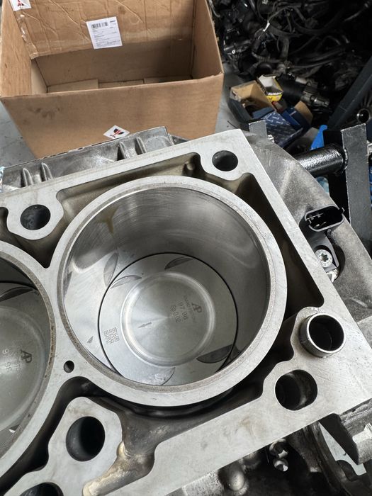 Бутала за Mercedes 278,157 63 amg 500 v8 biturbo