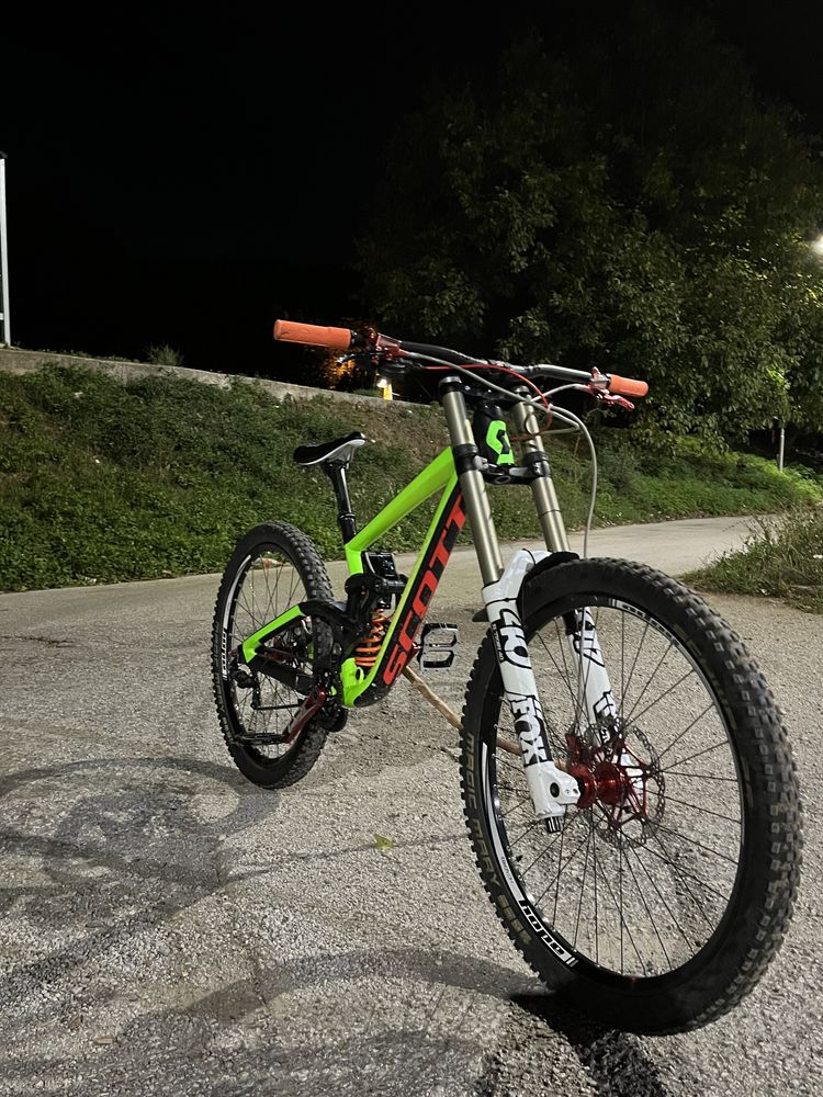 Scott gambler e commencal yt scott specialized devinci mondraker