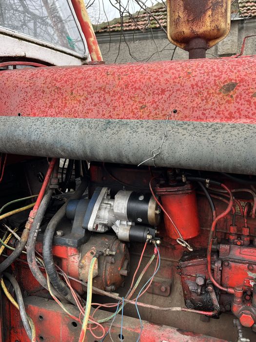 Продавам Трактор ЮМЗ