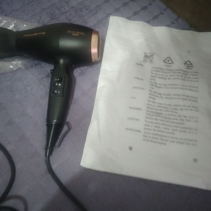 Продам  Профессиональный  фен